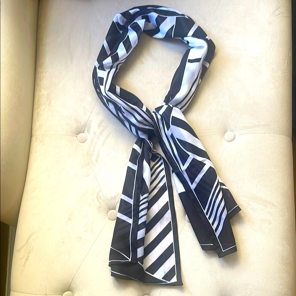 TieRack black and white scarf